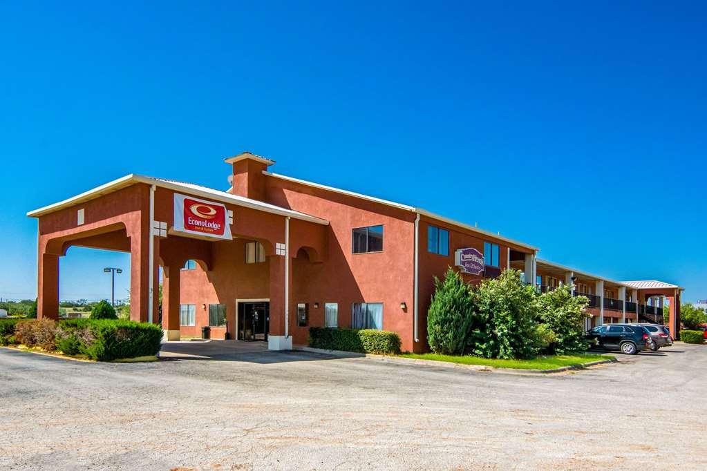 Econo Lodge Inn & Suites Sweetwater I-20 Экстерьер фото