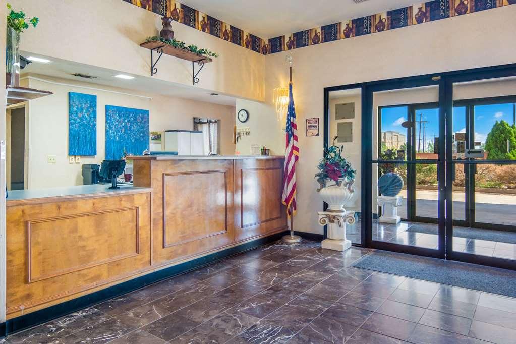 Econo Lodge Inn & Suites Sweetwater I-20 Интерьер фото