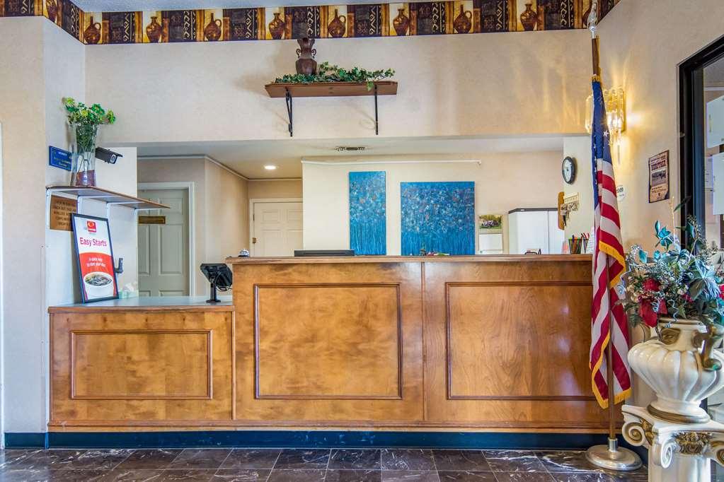 Econo Lodge Inn & Suites Sweetwater I-20 Интерьер фото