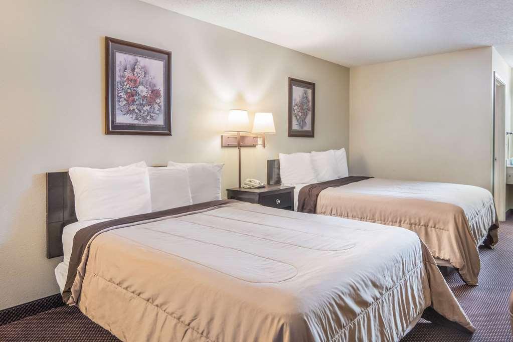 Econo Lodge Inn & Suites Sweetwater I-20 Номер фото