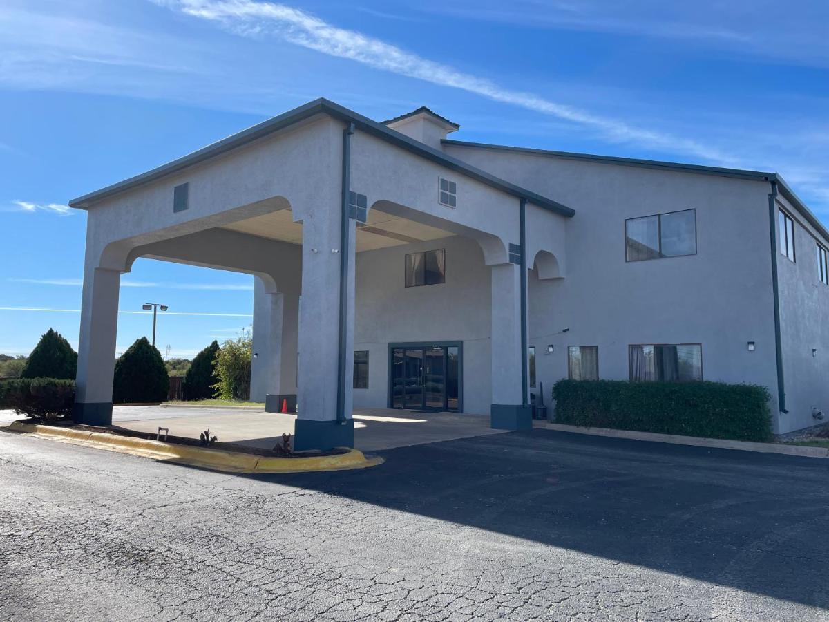 Econo Lodge Inn & Suites Sweetwater I-20 Экстерьер фото