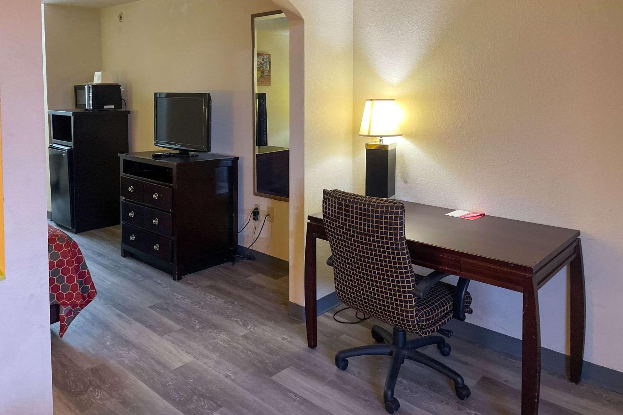 Econo Lodge Inn & Suites Sweetwater I-20 Экстерьер фото