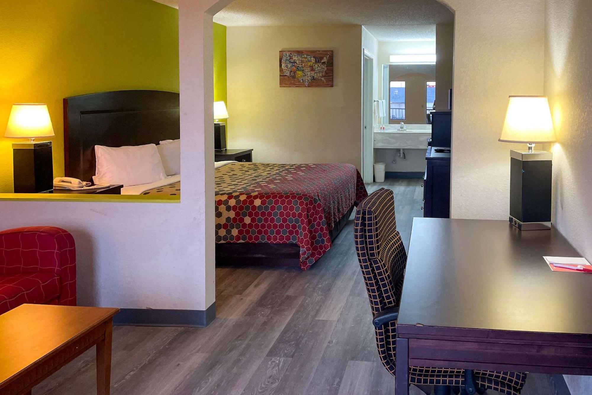 Econo Lodge Inn & Suites Sweetwater I-20 Экстерьер фото