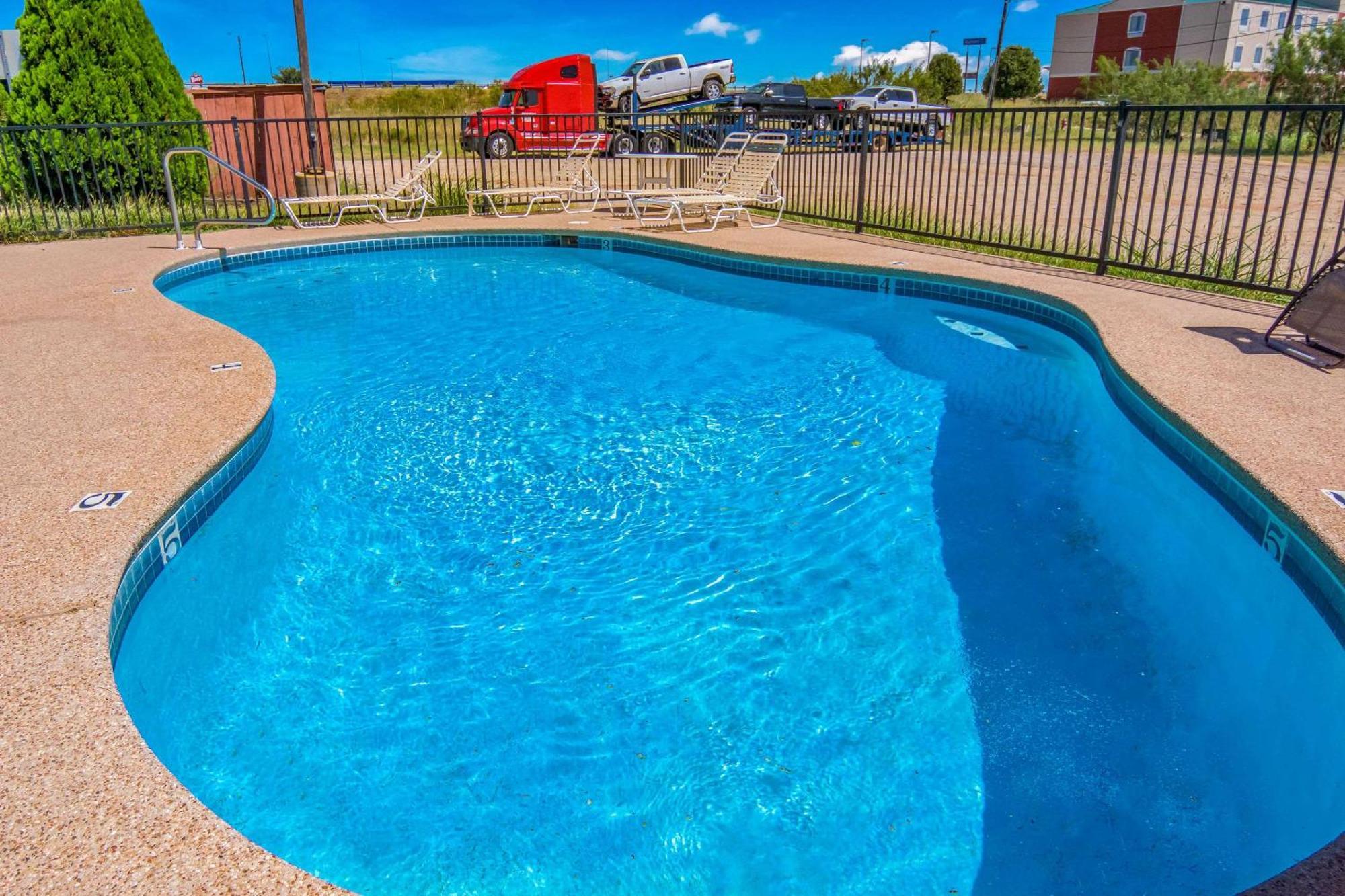 Econo Lodge Inn & Suites Sweetwater I-20 Экстерьер фото