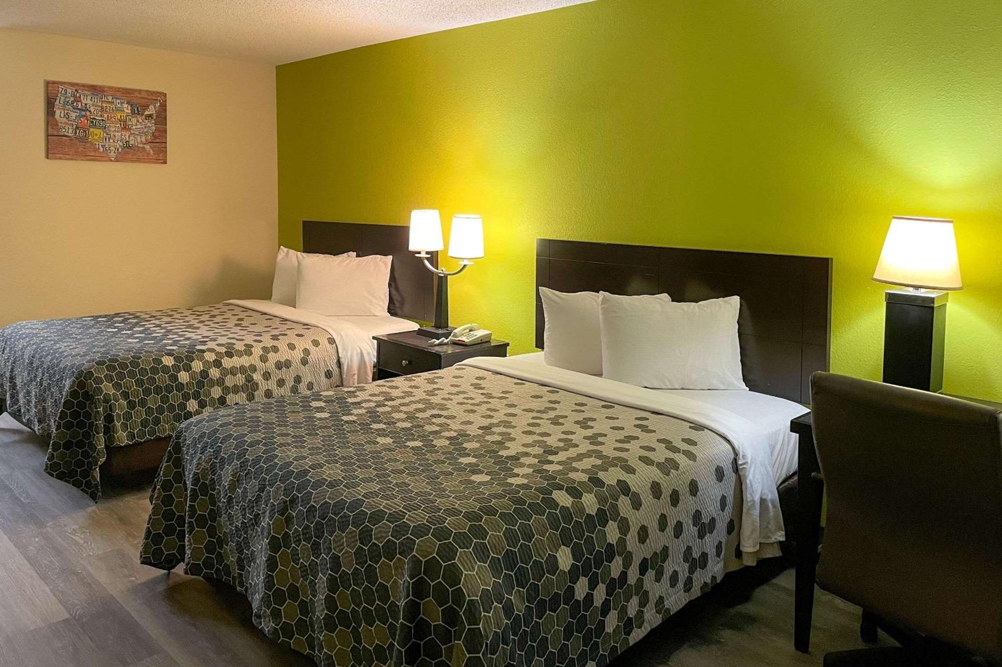 Econo Lodge Inn & Suites Sweetwater I-20 Экстерьер фото