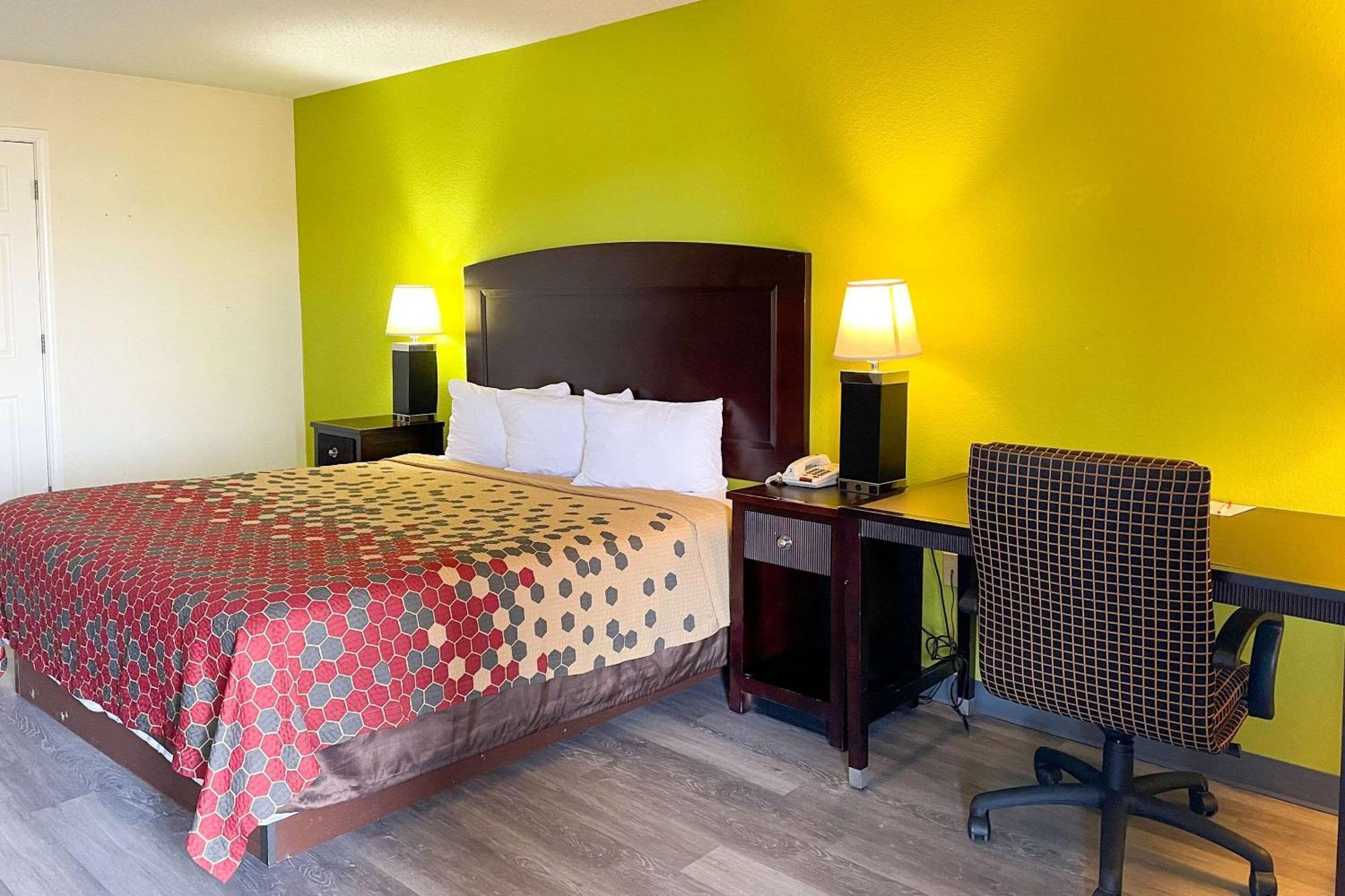 Econo Lodge Inn & Suites Sweetwater I-20 Экстерьер фото