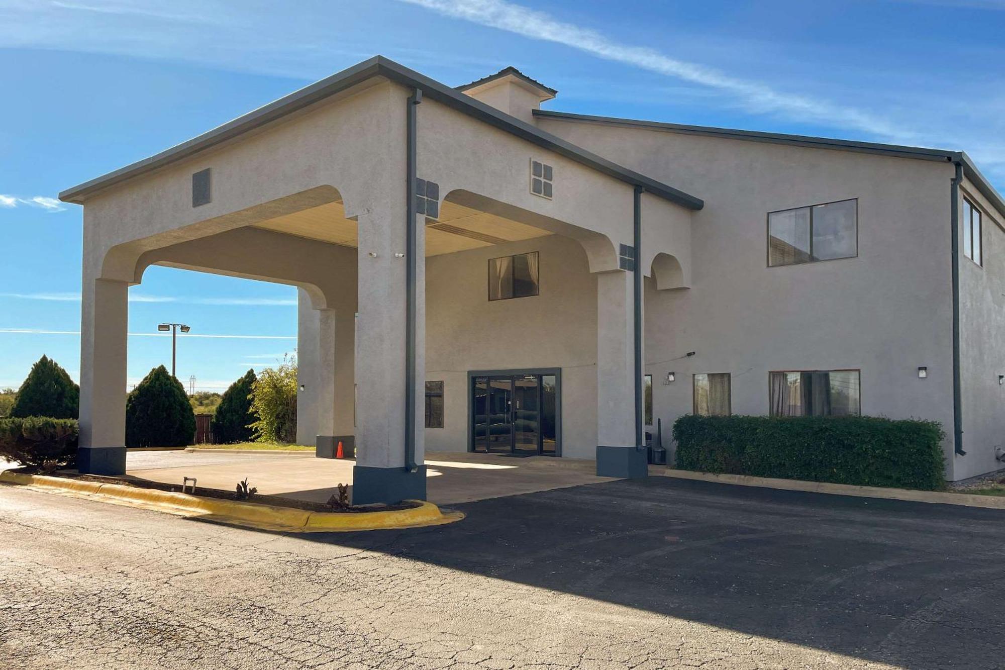 Econo Lodge Inn & Suites Sweetwater I-20 Экстерьер фото